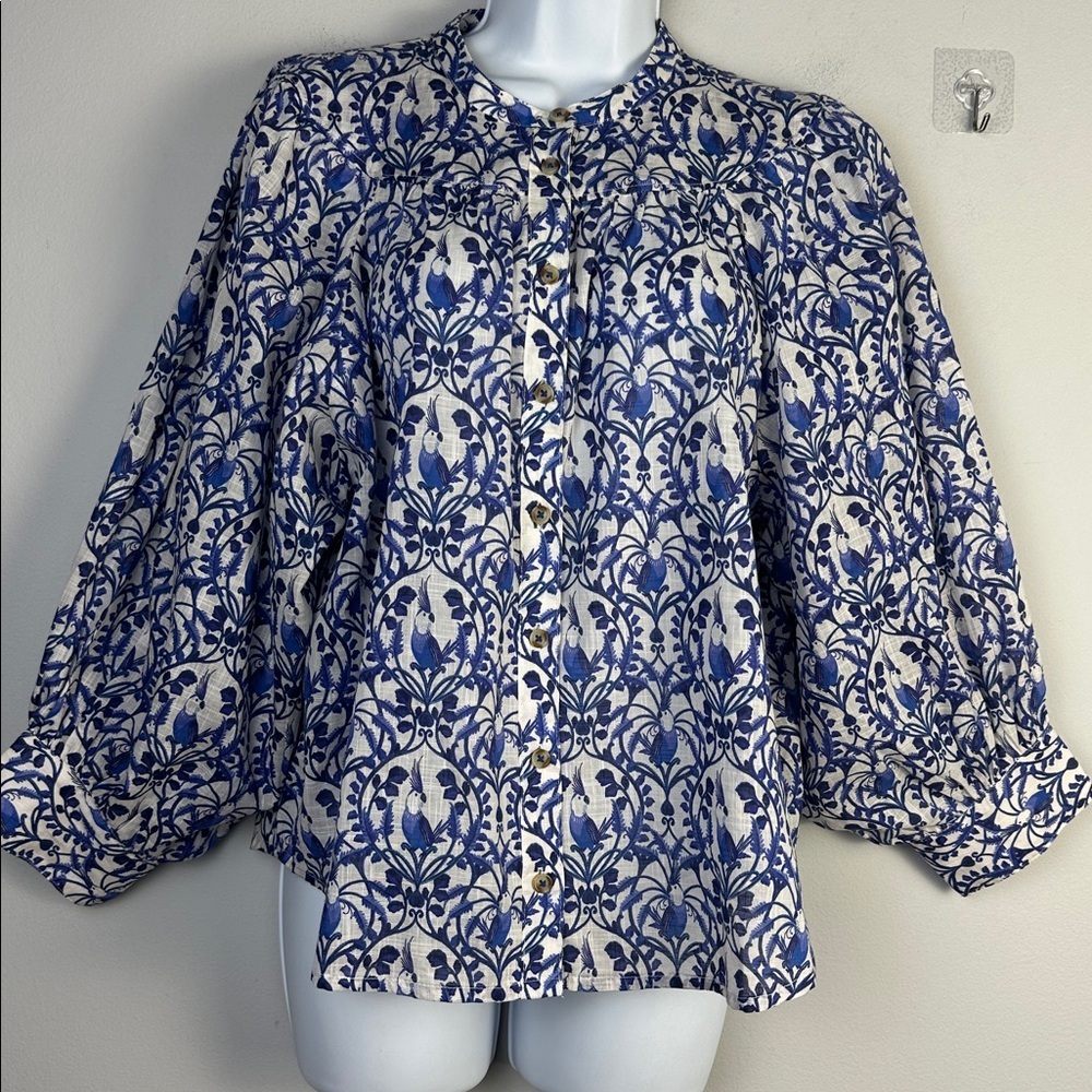 NEW Anthropologie Maeve Cockatoo Bird Blouse Button Front Shirt Balloon Sleeve M